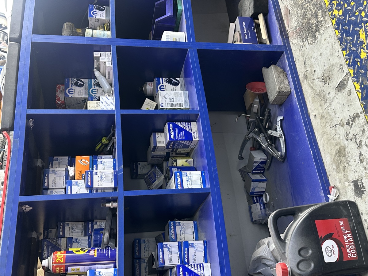 Batteries & parts